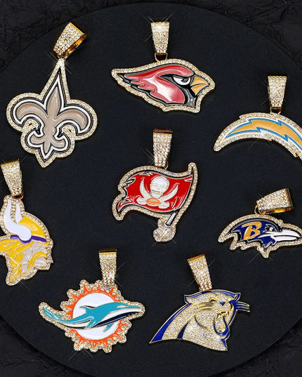 Sports Customized LOGO Pendant Necklace with Iced Out Cuban Chains for Football Fans Birthday Gifts