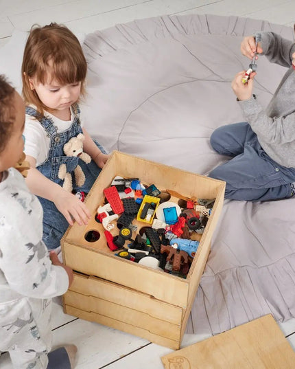 Wooden storage/sorter for constructor